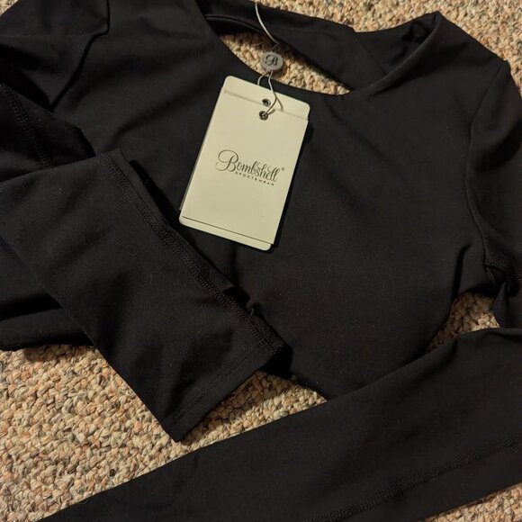 NWT Bombshell Sportswear Active Pullover - Picture 3 of 4